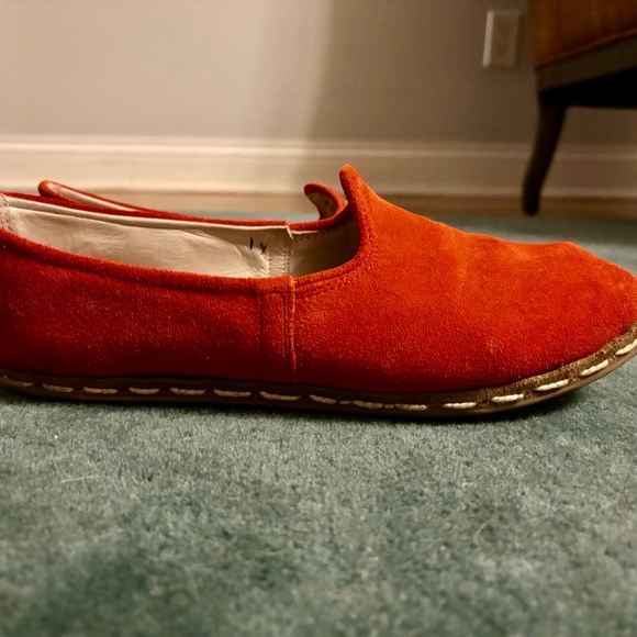 Saffron Suede Sabahs: Size 40, fits size US 9 - Picture 5 of 9